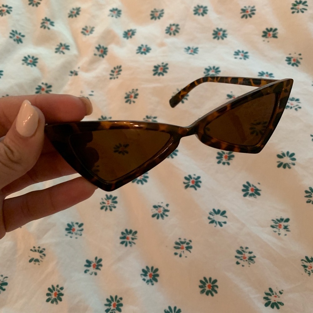 Brand new Brown cat eye sunglasses
